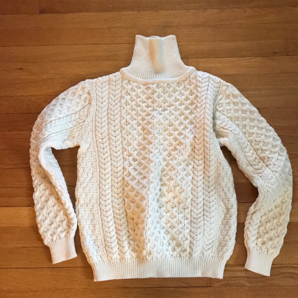 Irish Aran fisherman sweater NWT